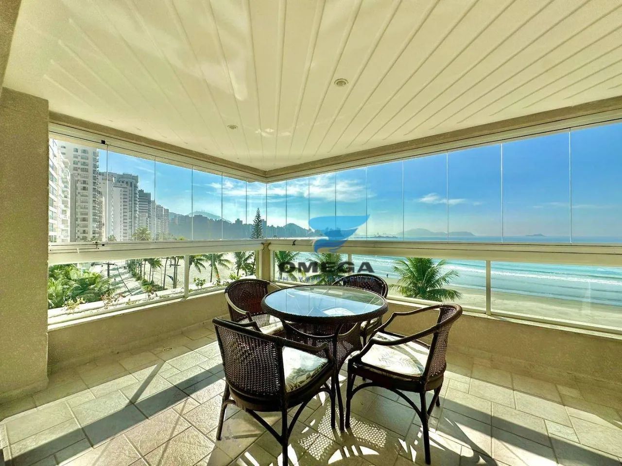 Apartamento à Venda nos Astúrias no Guarujá | Omega Imóveis