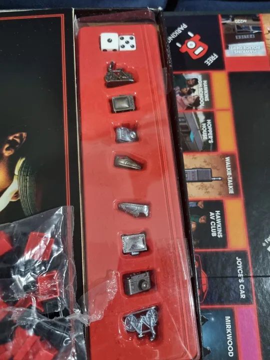 Monopoly Stranger Things  - Foto 4