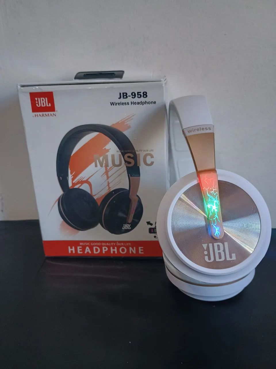 Fone JBL JB958 via bluetooth com led e Super Bass / OFERTA IMPERDÍVEL  - Foto 2