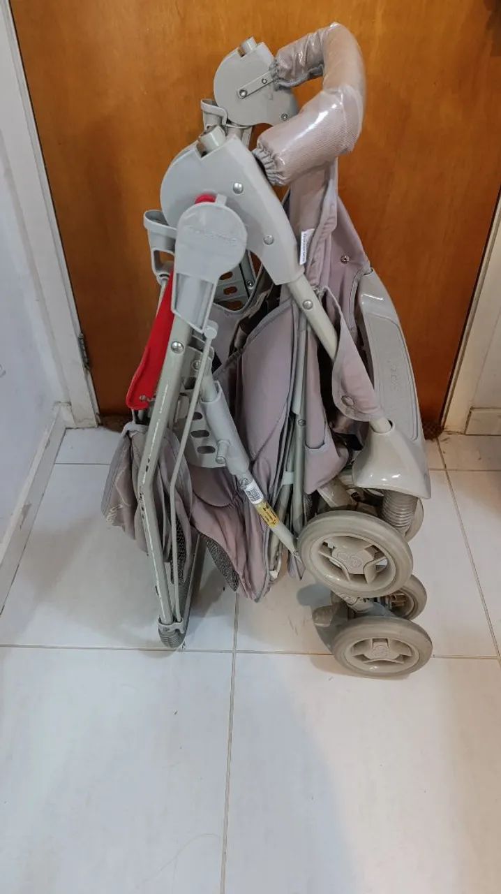 SÓ HOJE Carrinho de bebê Burigotto 