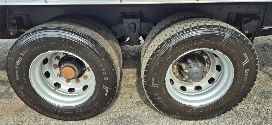 Ford cargo 2429, com baú de 10,20 mts. - Foto 9