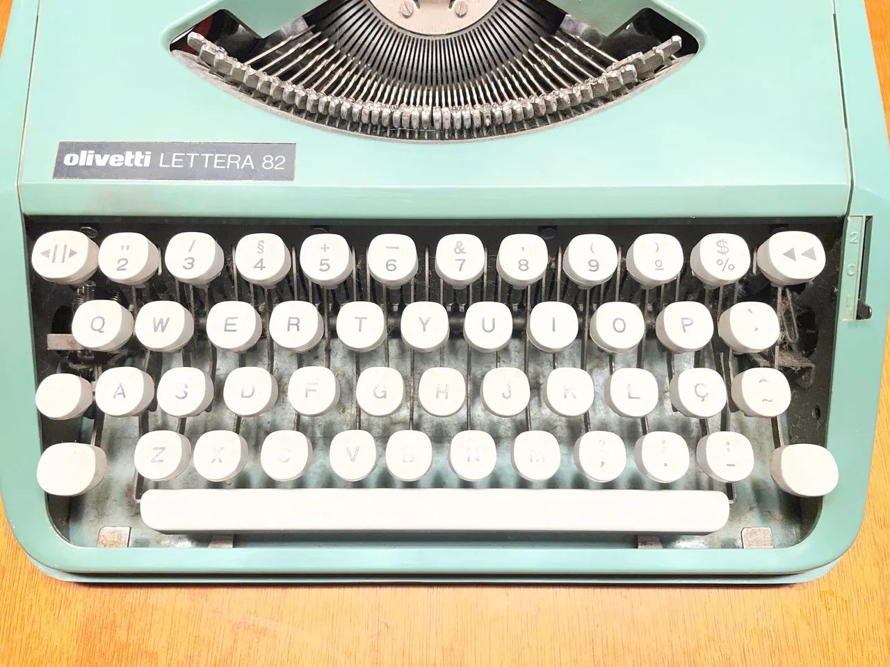 Olivetti Lettera 82 - Máquina de escrever - Foto 4