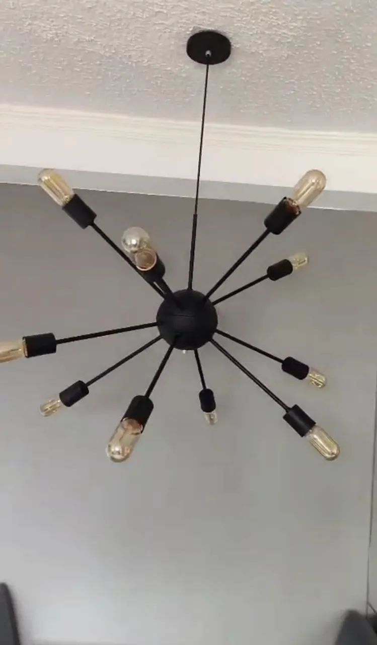 Lustre com 12 lâmpadas