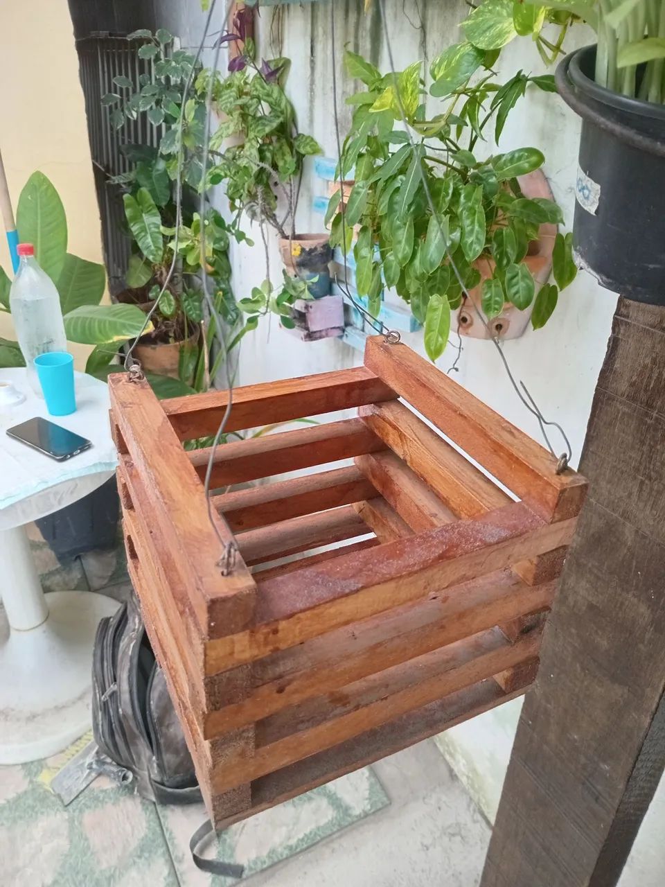 Vaso de madeira para plantas - suspensor - Foto 3