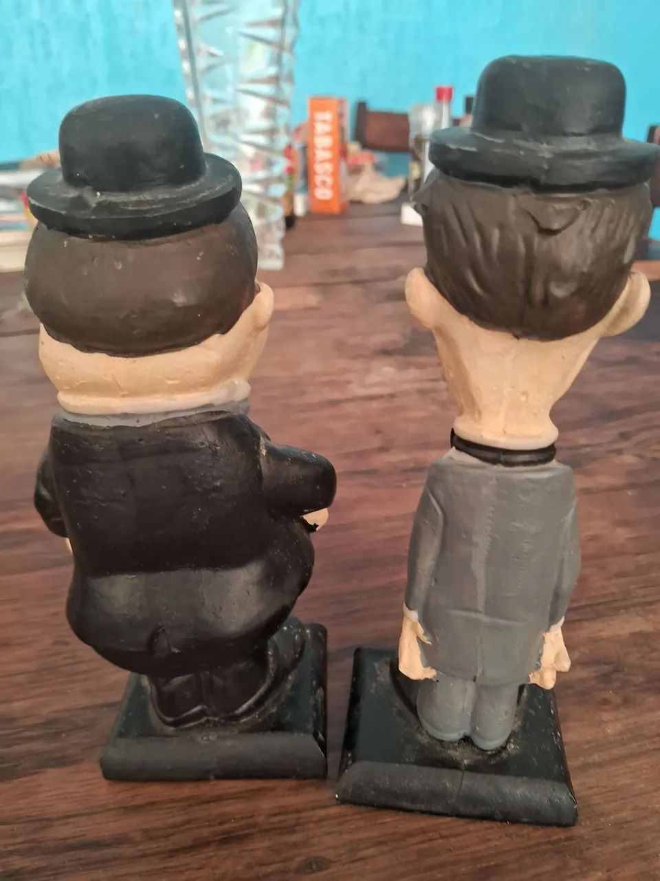 Dupla de Esculturas do Comediante Laurel e Hardy - Foto 3