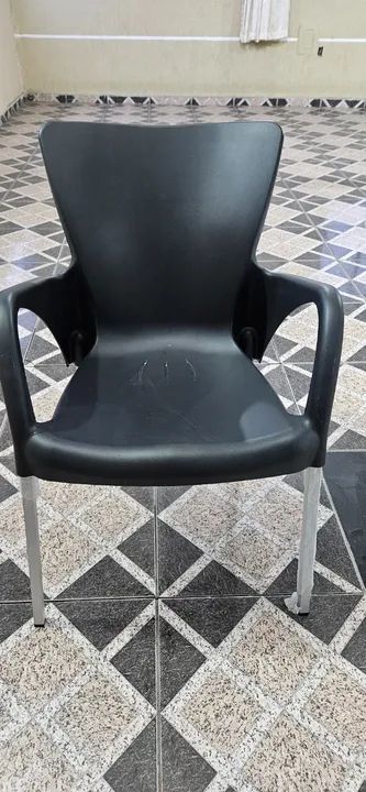 Cadeiras seminovas 