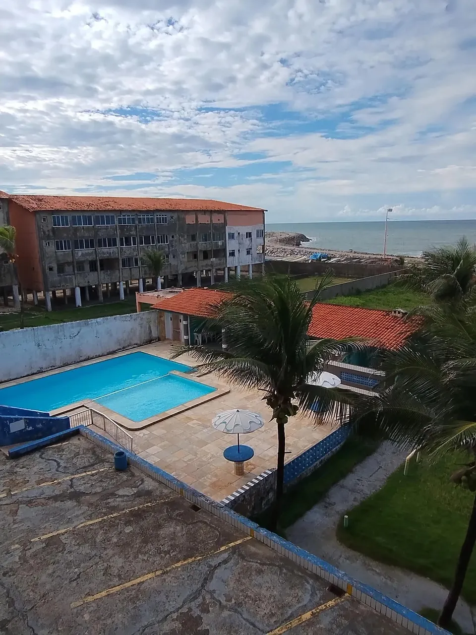 Imóvel para aluguel possui 79 metros quadrados com 2 quartos em Icaraí - Caucaia - CE
