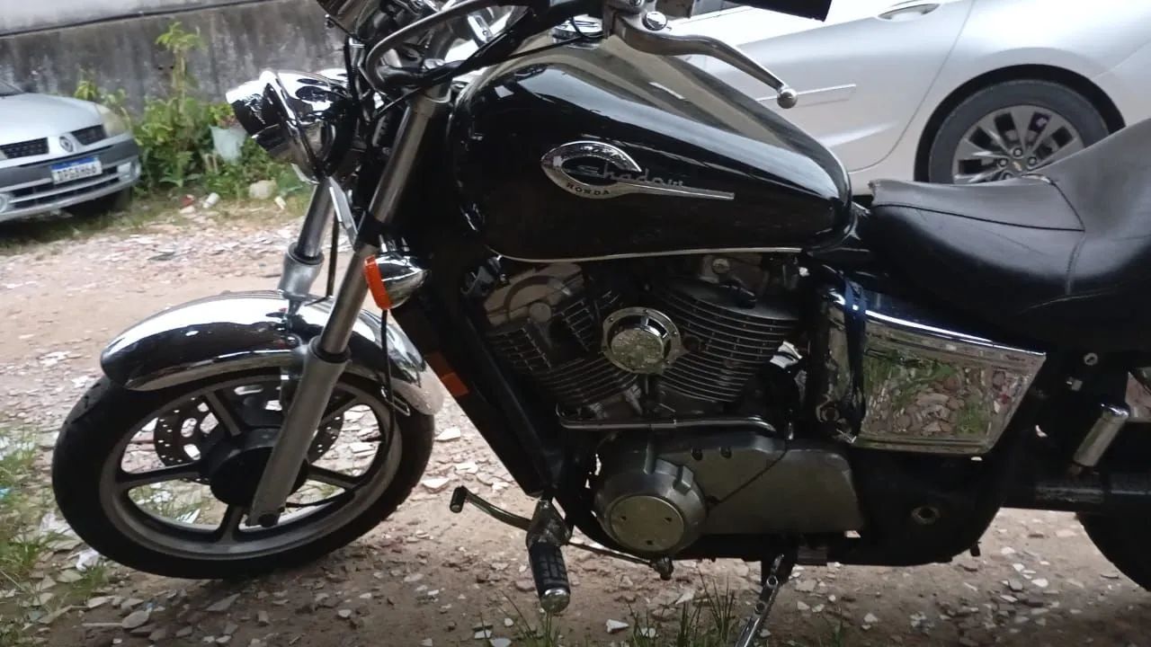 Shadow VT 1100cc americana 27.000 milhas - Foto 2