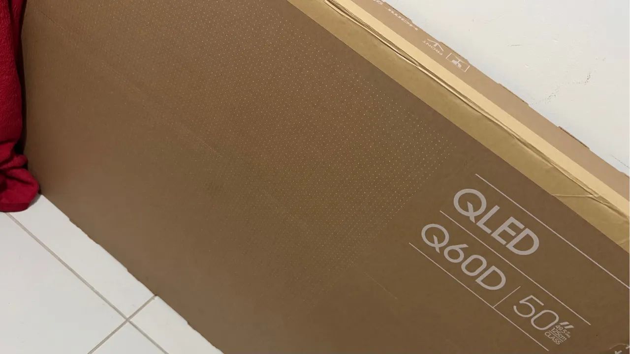 Smart TV QLED Samsung Q60D 50" LACRADA! ACEITAMOS CARTOES 