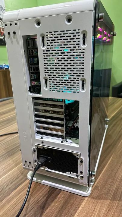 PC Gamer i7 13700k 32gb Ram Water Cooler Lian Li RTX3060 TI NVME 1Tb Thermaltake Mid Tower - Foto 5