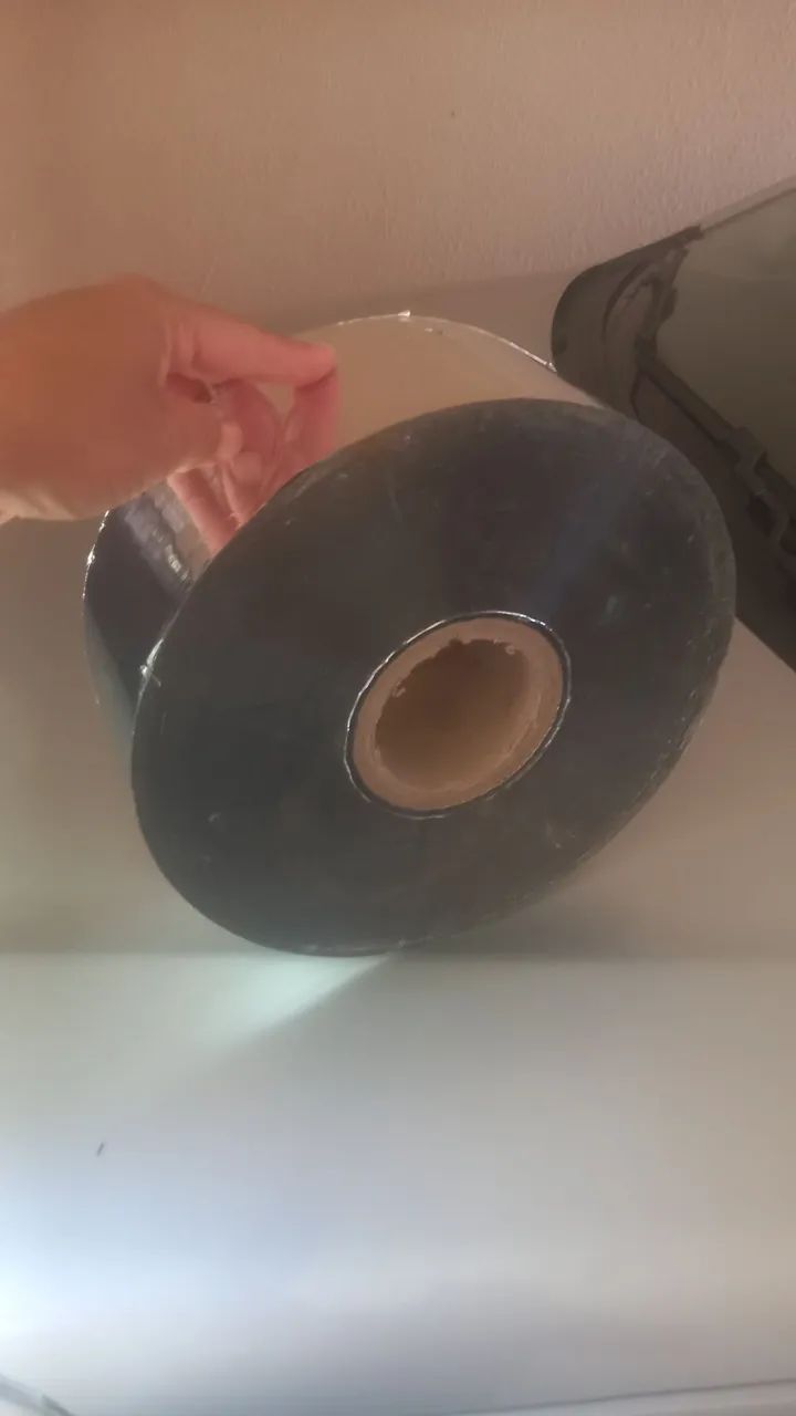 Bobina Pet Metalizado Laminação Prata - Bobina  22 micras 100mm X 2.000 metros - Foto 2