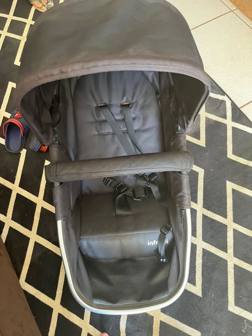 Carrinho de Bebê Infant - Preto - Foto 5