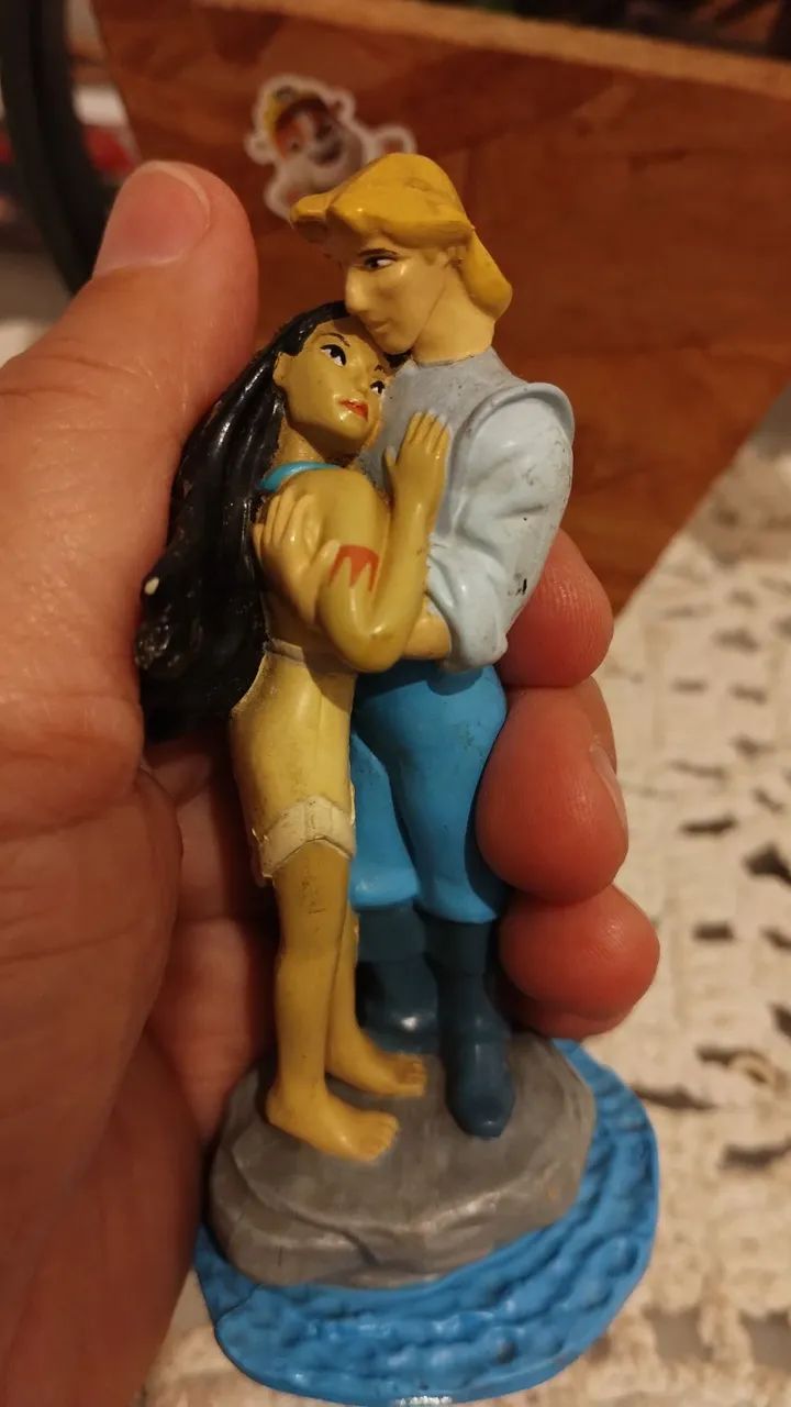 Miniatura Pocahontas e John Smith - Foto 2