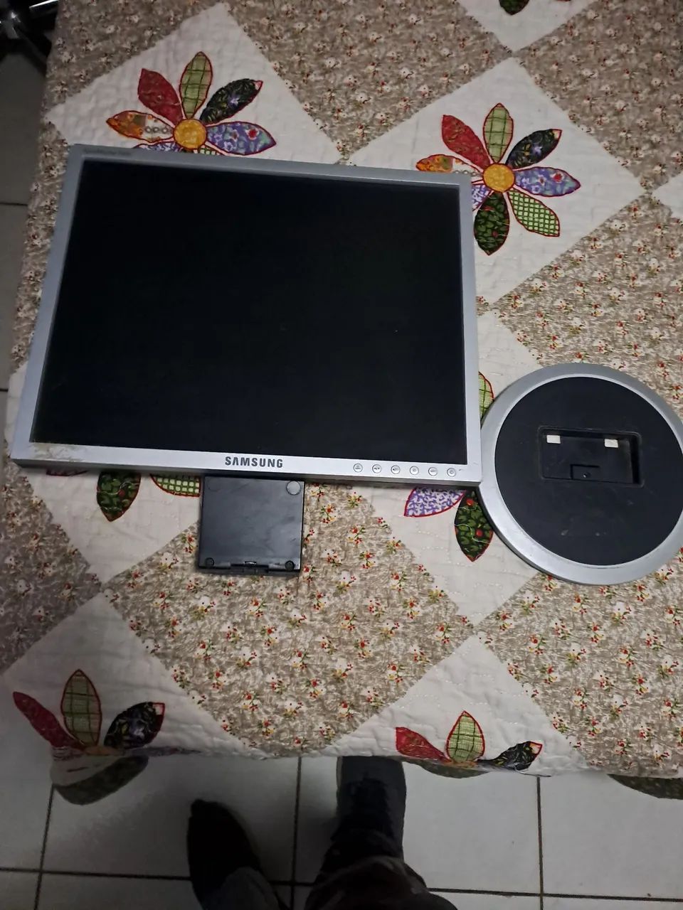 Old Samsung Monitor64739263597058120