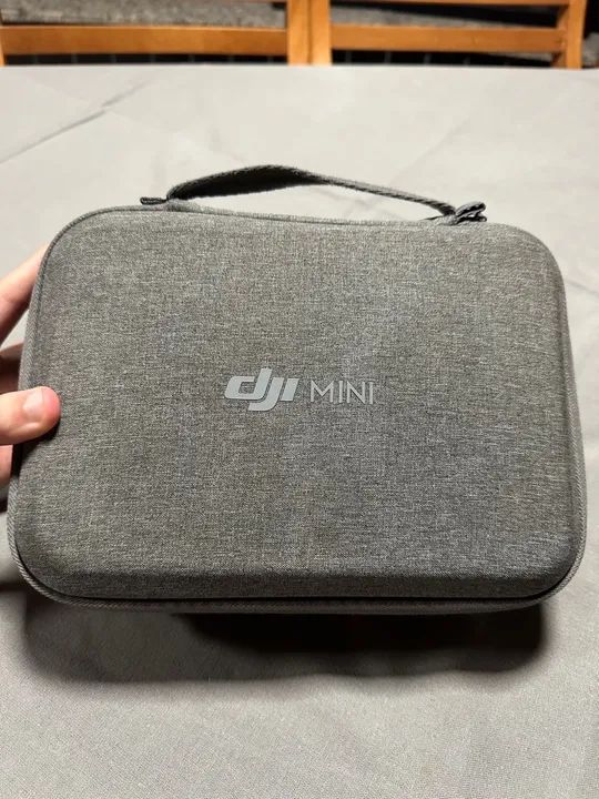 Drone DJI Mini 2 SE + Kit Fly More (3 baterias) - Compacto e Potente, Ótimo Estado! - Foto 4