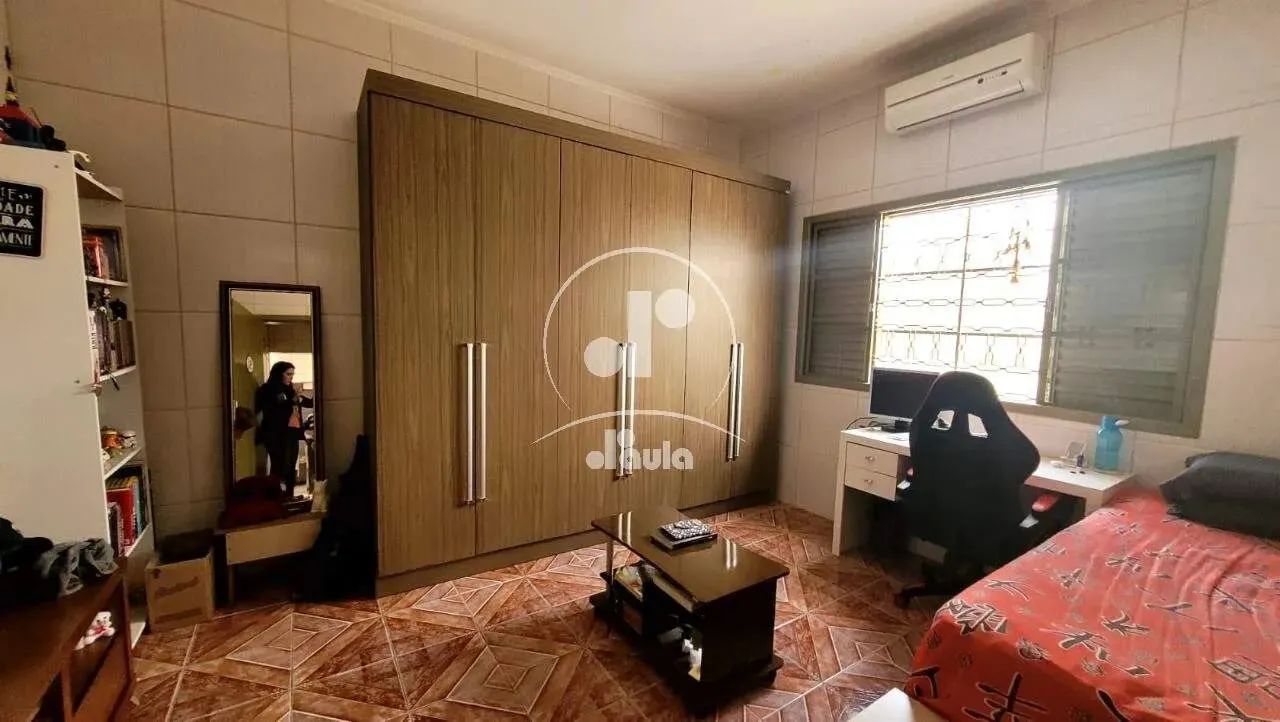 Imperdível Casa à Venda em Santo André-SP, Vila Pinheirinho: 5 Quartos, 1 Suíte, 3 Salas, 