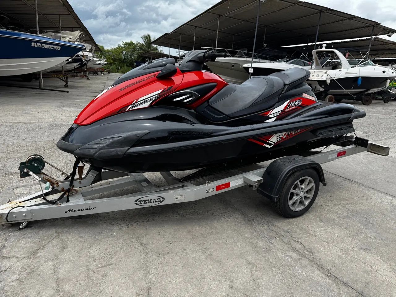 Jet Ski Yamaha FZS SVHO + CARRETINHA 