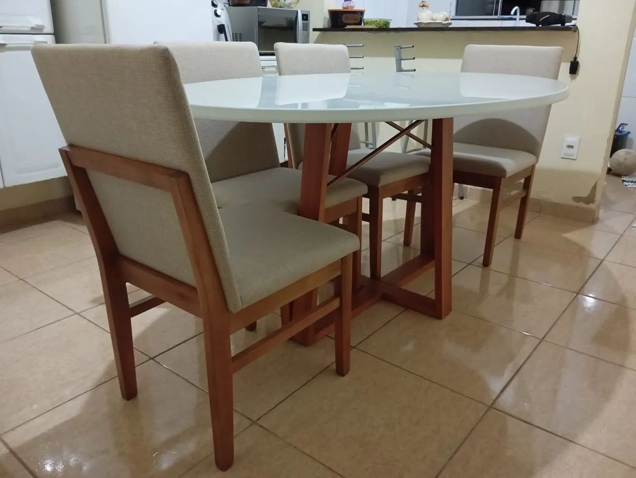 Mesa sala e cozinha de jantar nova completa 