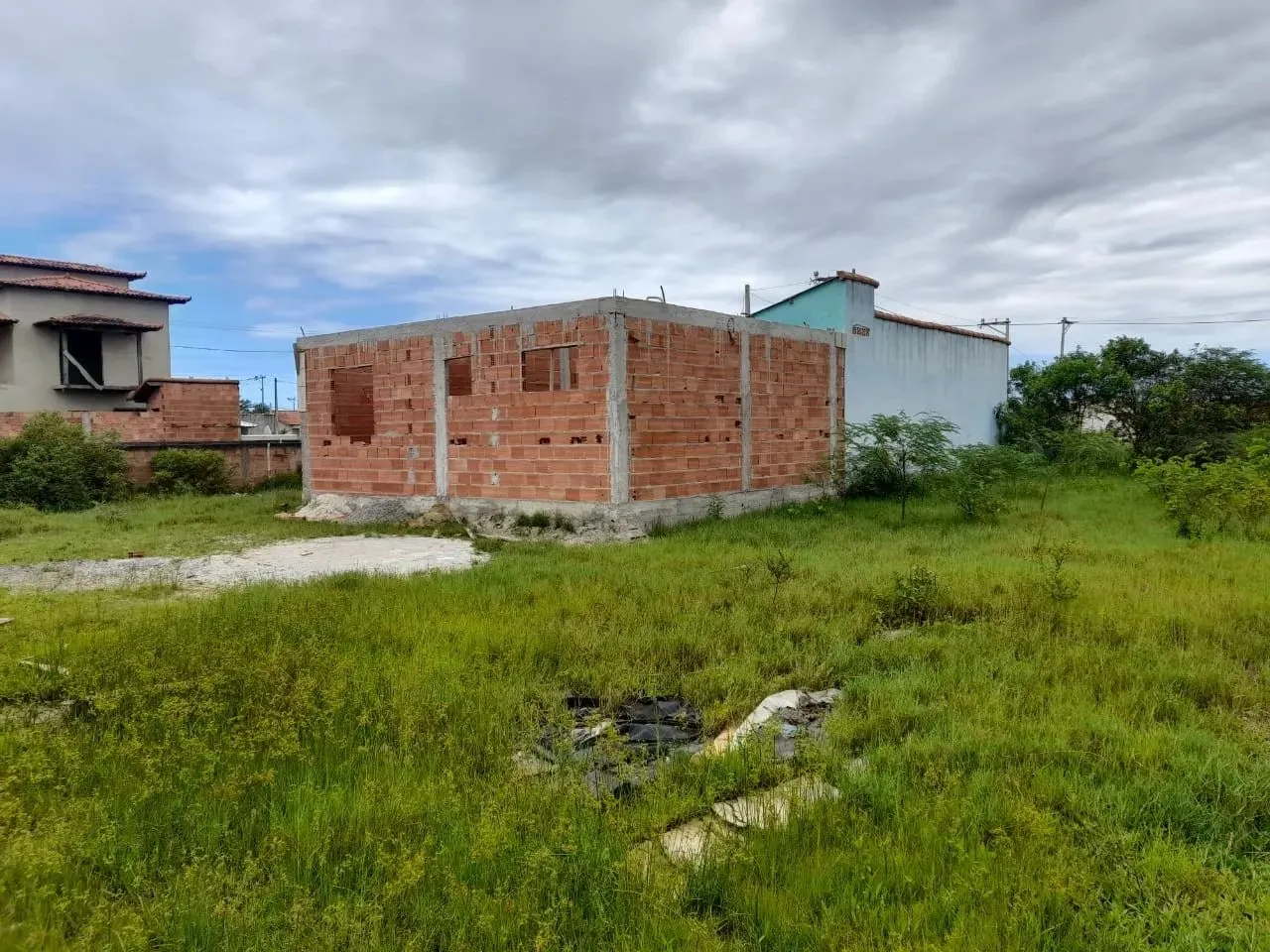 Terreno à Venda em Cabo Frio Unamar, com 145m2