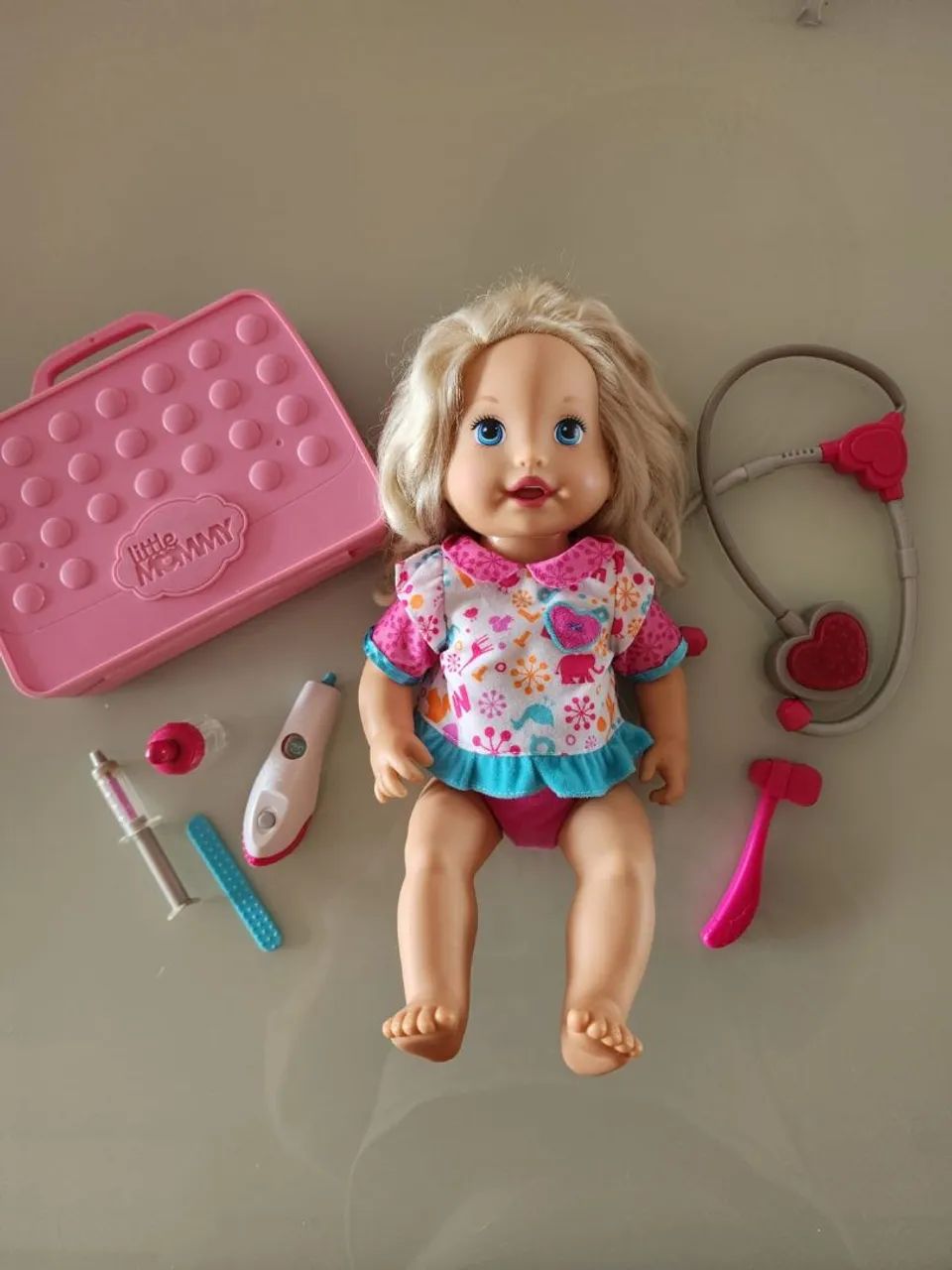 Boneca Little Mommy Doutora com Acessórios