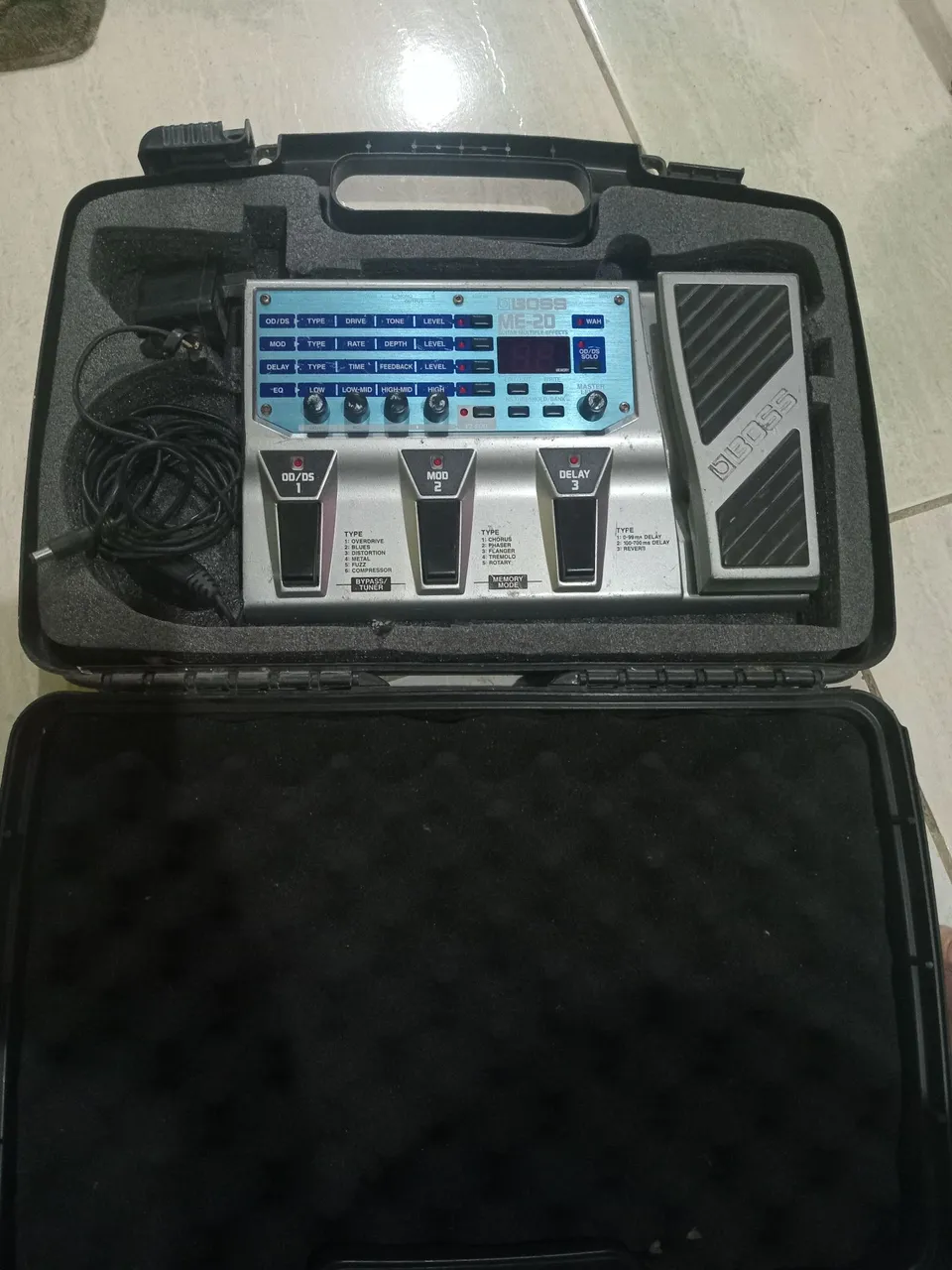 Pedal de efeitos Boss ME-20