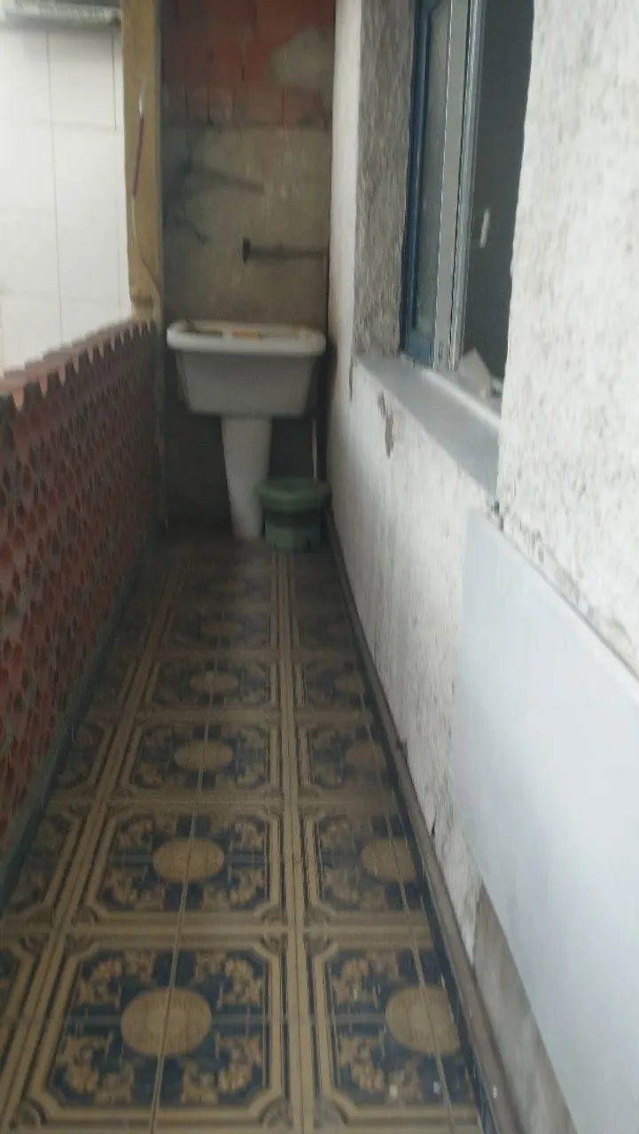 Aluga se kitnets no bairro Thomas coelho