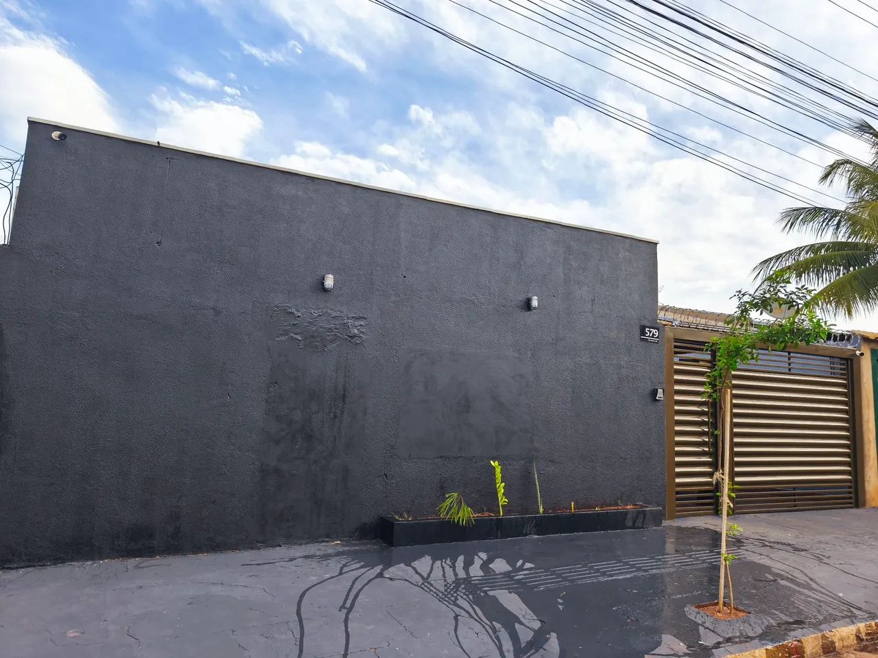 Casa com salão comercial na popular  - Foto 2