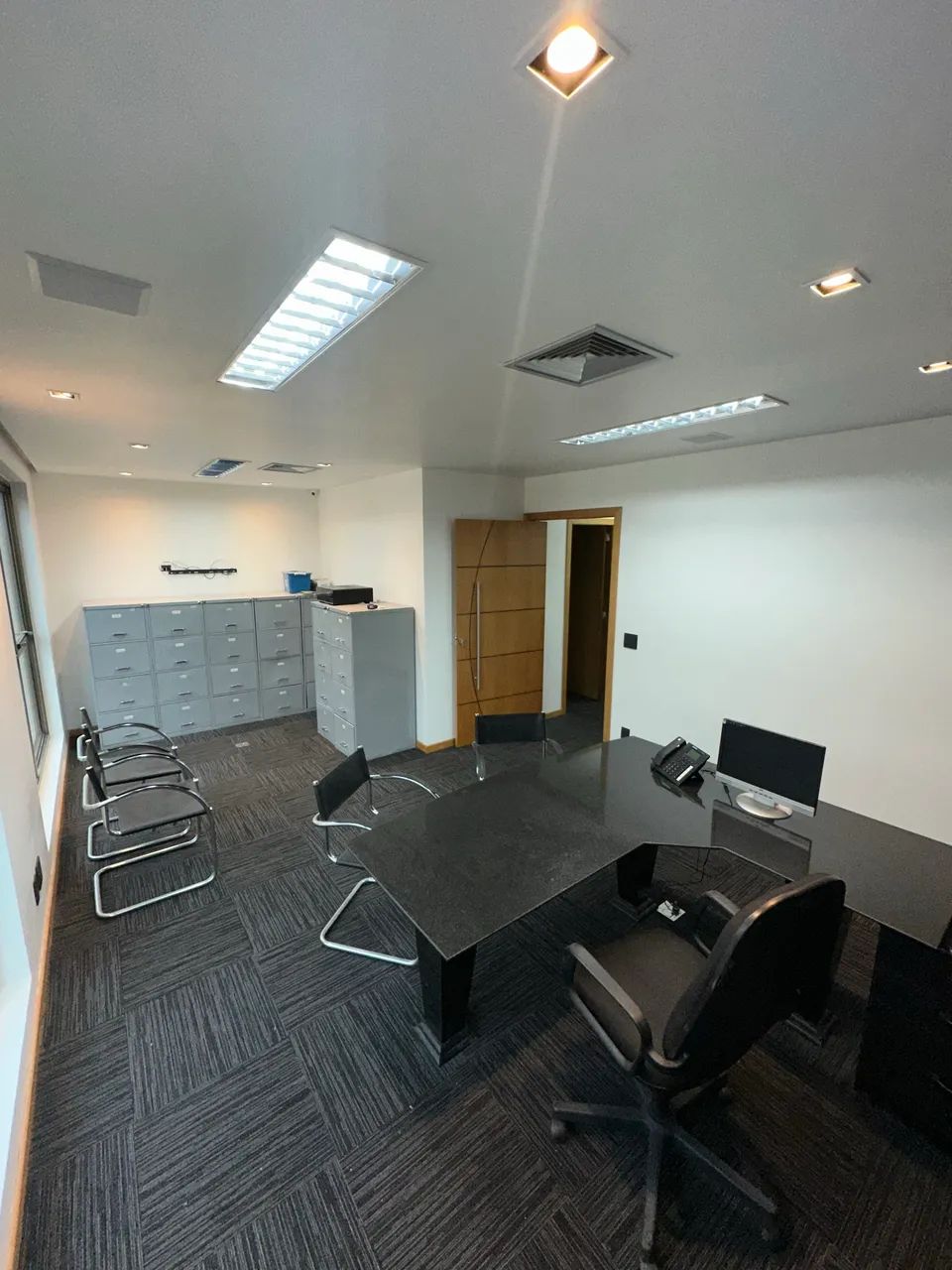 Le Monde Barra - Alugo sala comercial montada - Foto 3