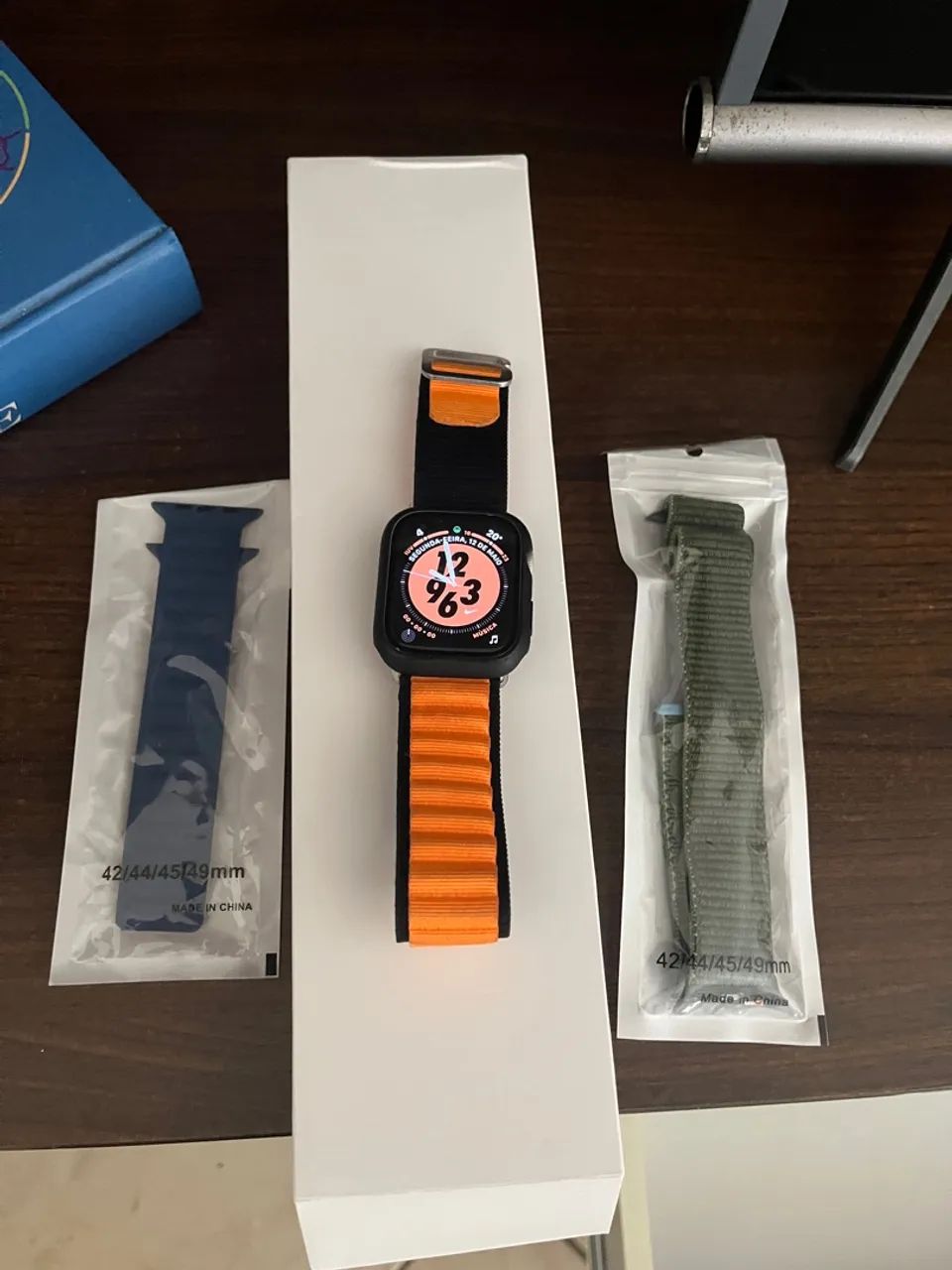 Apple Watch Series 6 pulseira laranja - Foto 3