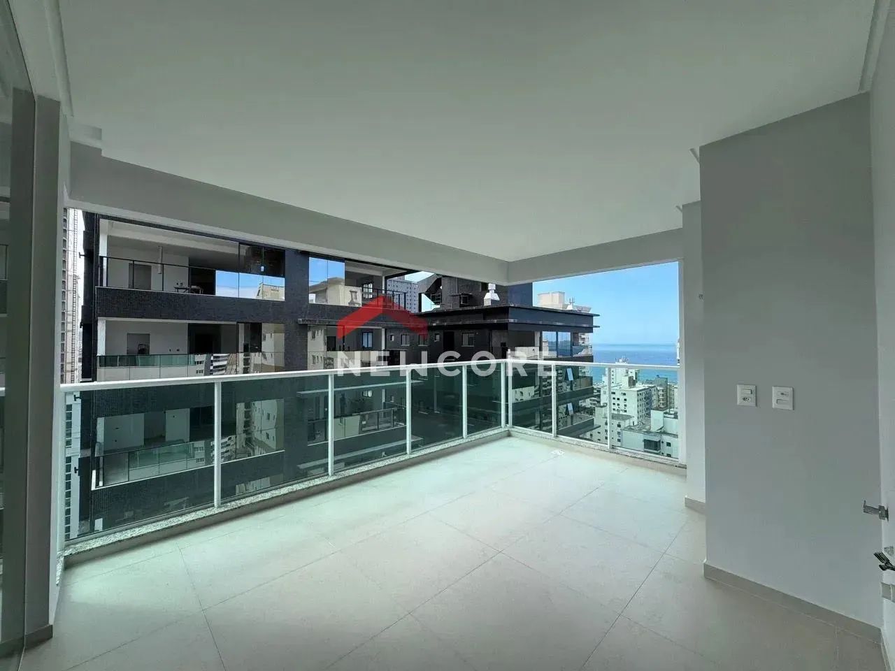Apartamento em Rua 256 - Meia Praia - Itapema/SC - Foto 2