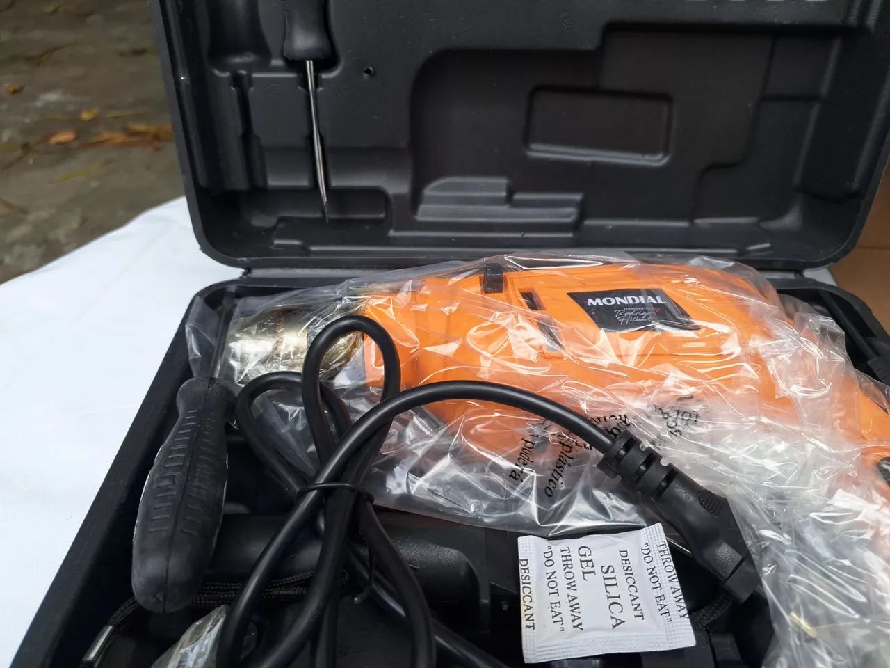 Furadeira de impacto Mondial 650w, 127v, com maleta e 19 acessórios, na embalagem.  - Foto 2