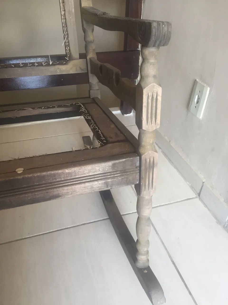 Cadeira de balanço antiga  - Foto 5