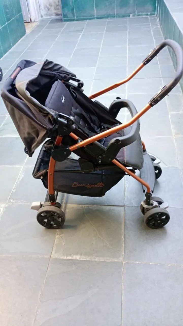 Carrinho com bebê conforto e base Burigotto Rio K - Foto 6