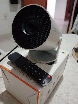 Vendo projetor imagem 4k