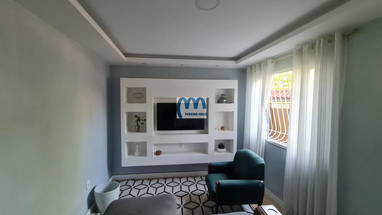 Vende-se 2 casas com preço de 1. Próxima ao campo do Cais do Porto.