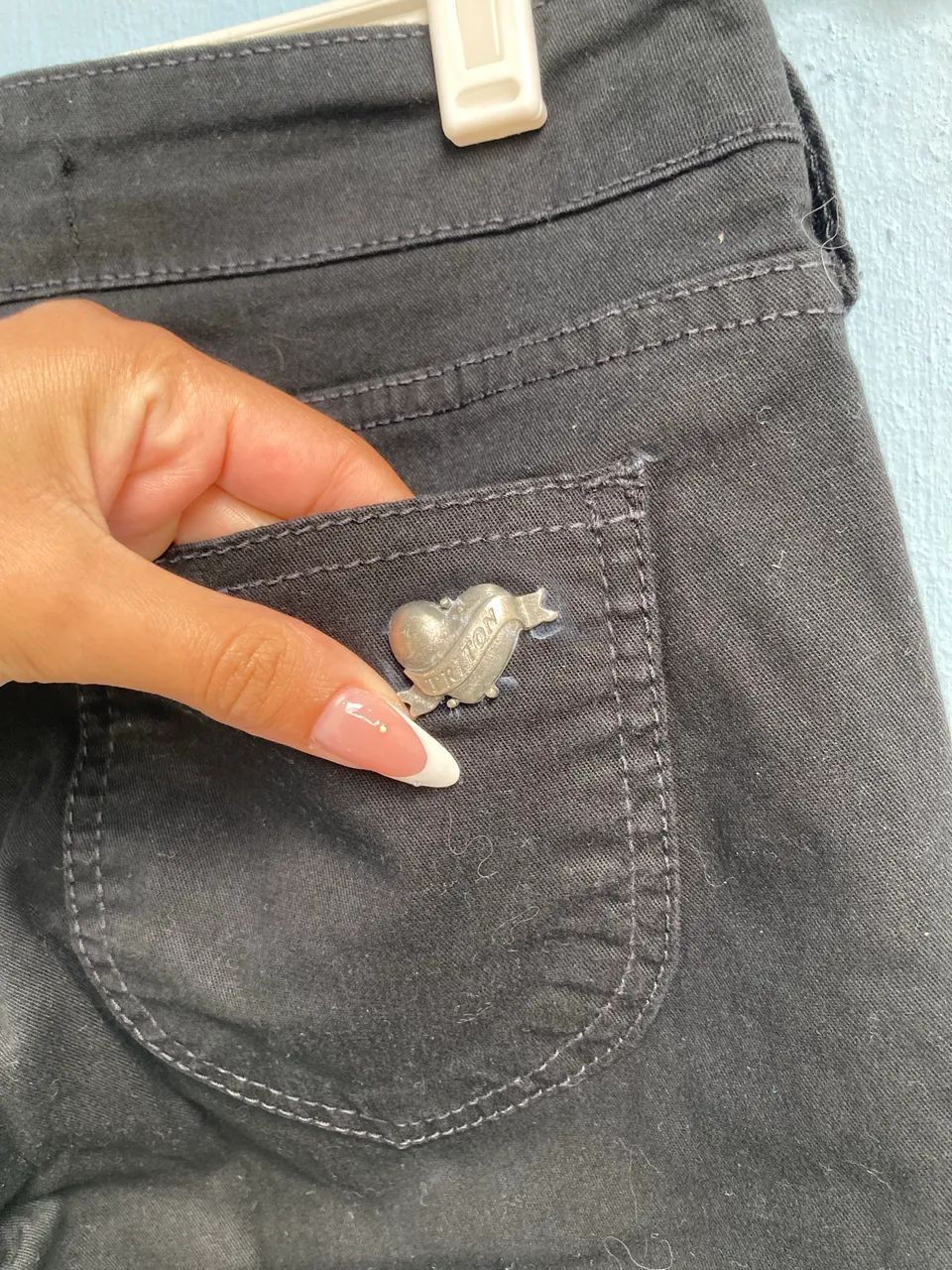 Calça Feminina Preta com Brilho, Tam M - Foto 4