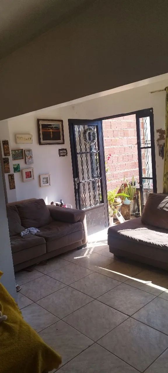 VENDE-SE CASA TÉRREO NA GRANJA DO TORTO 