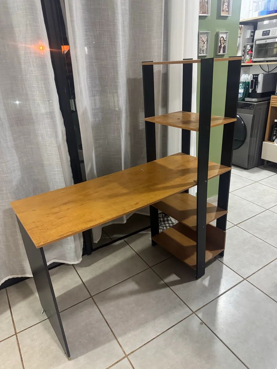 Mesa escrivaninha com prateleiras  - Foto 2