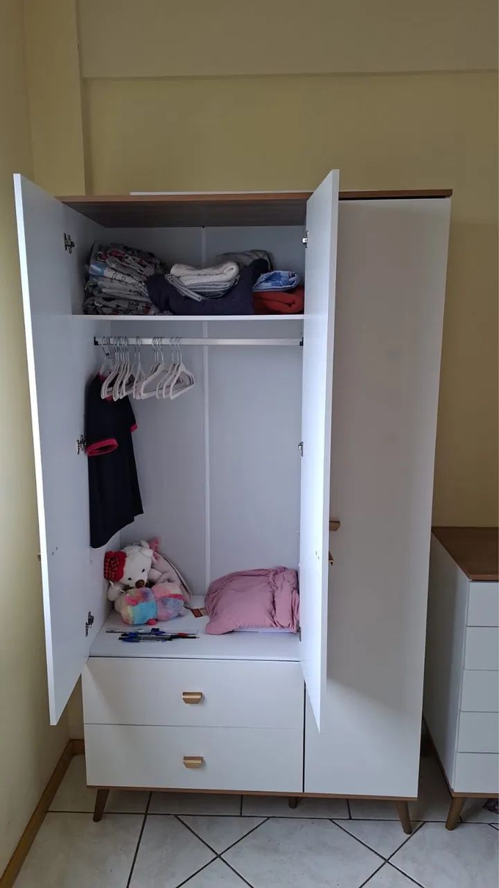 Conjunto de guarda roupa e cômoda infantil  - Foto 2