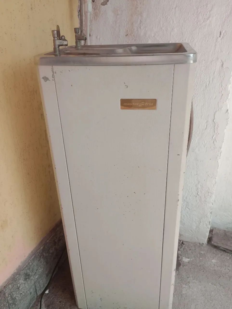 Bebedouro de pressão metalfrio