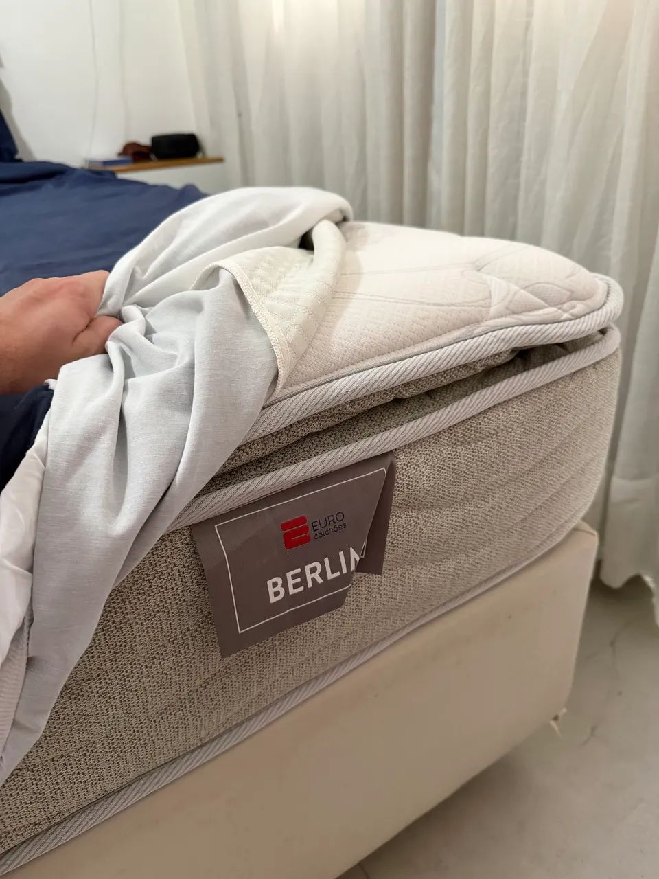 Cama Queen + Box PRA SAIR LOGO