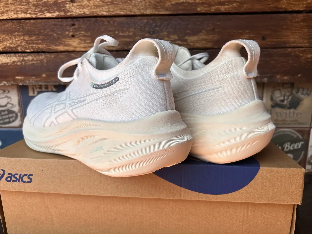 Tênis Asics Nimbus 26 off white  - Foto 2