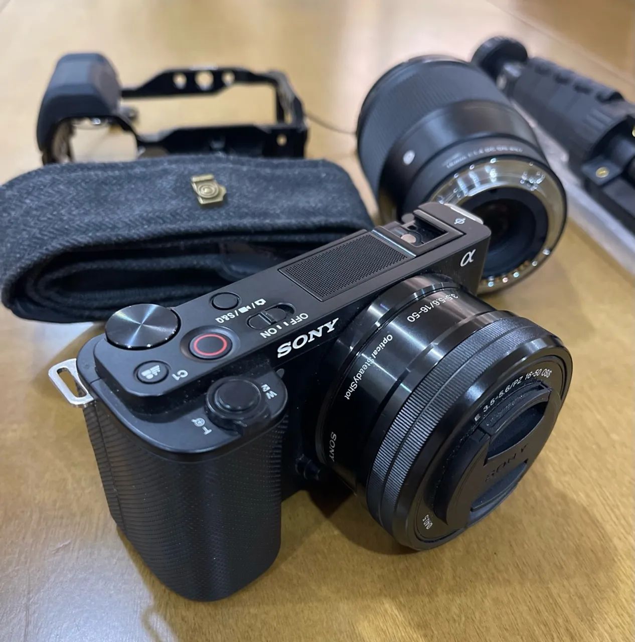 câmera Sony ZV-E10 - Foto 2