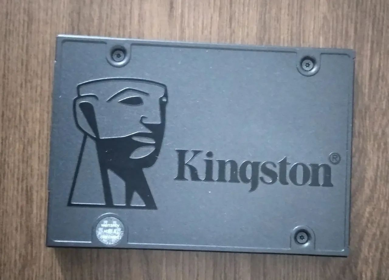 Vendo ou Troco SSD Kingston de 960,1 GB numa bicicleta aro 26 em bom estado e documentada.