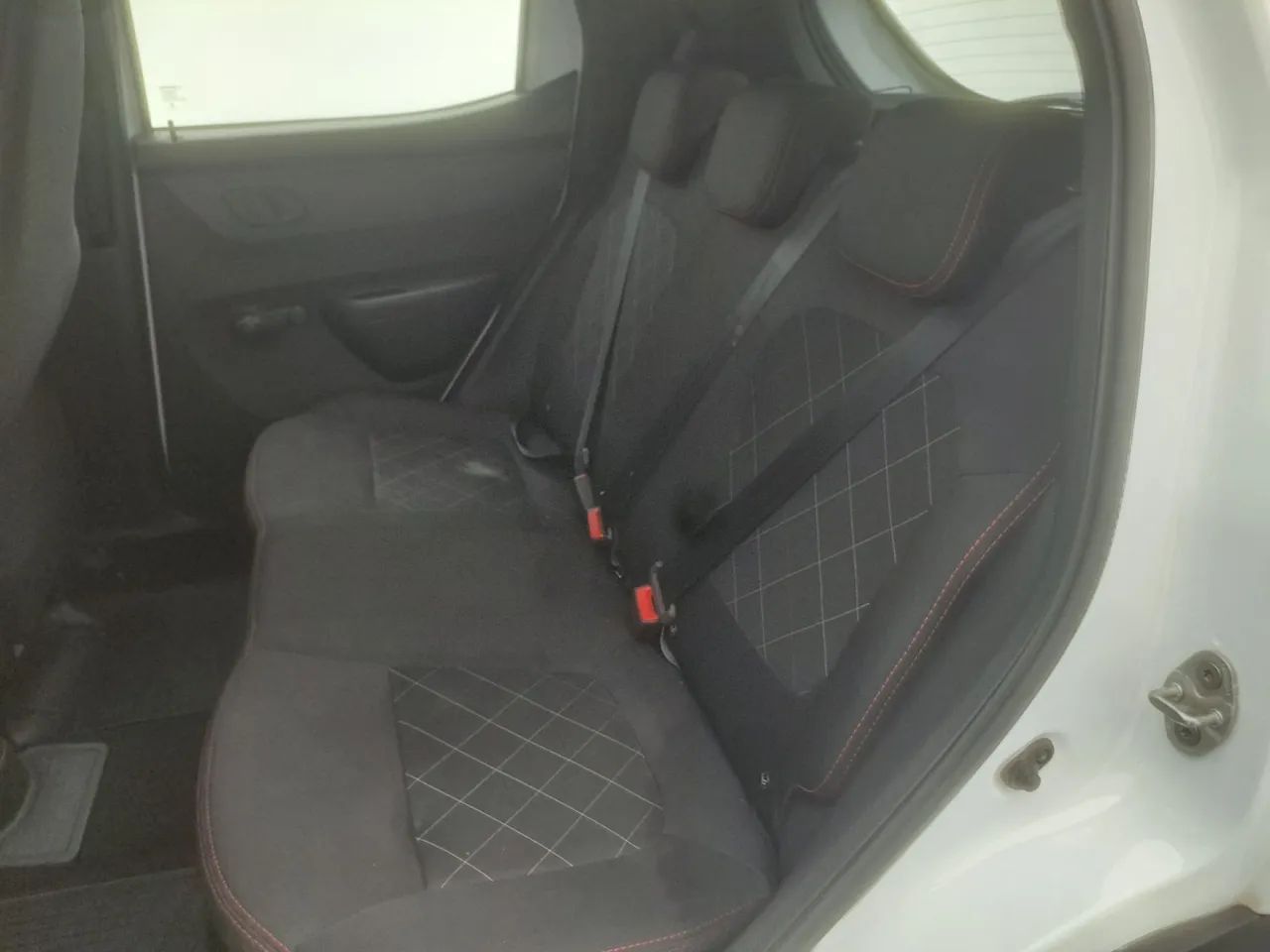 Renault Kwid 1.0 Zen, foto 18 de 18