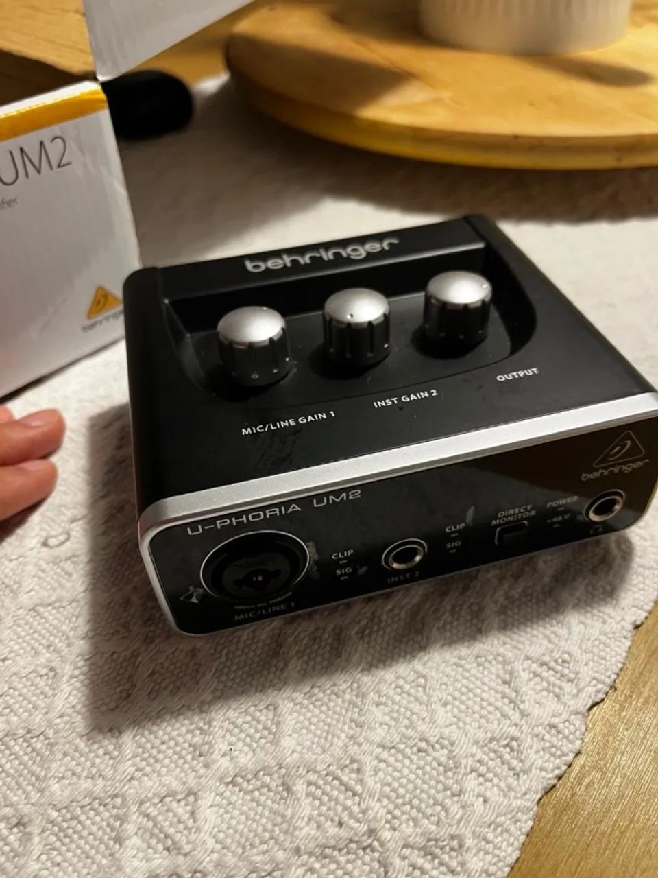 Interface Behringer UM2 (Praticamente Nova) - Ideal para Home Studio e Podcast - Foto 3