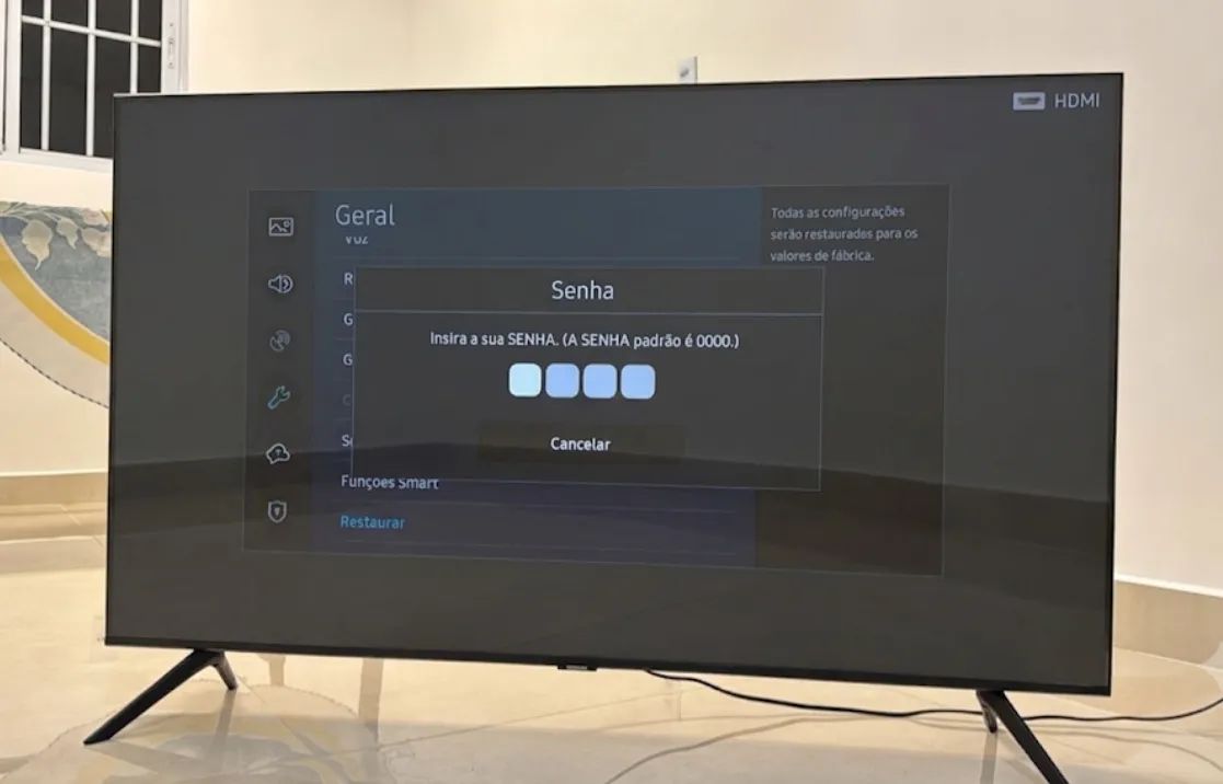 TV Samsung 50 polegadas - No plástico