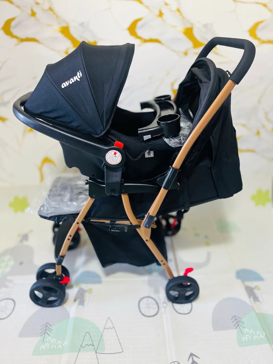 Carrinho de bebê e bebê conforto europeu GOLD avanti  - Foto 2