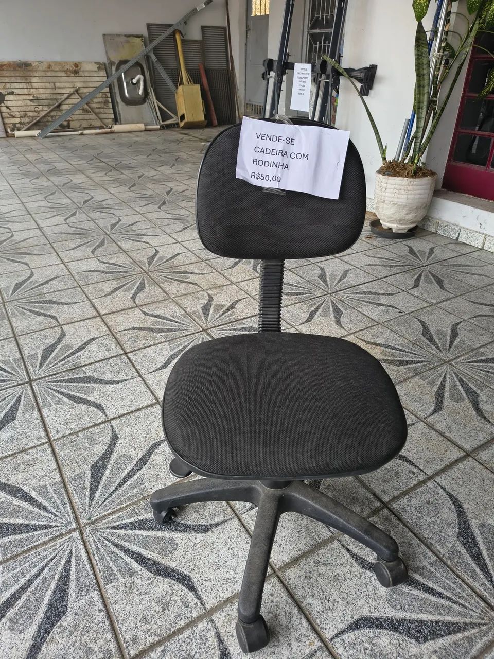 Cadeira escritório com rodinhas 
