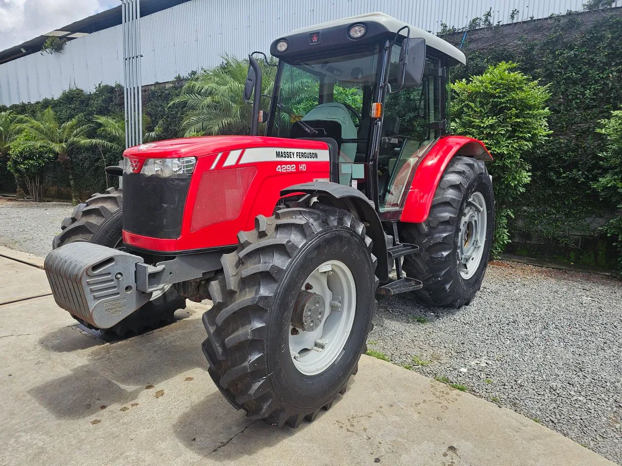 MASSEY FERGUSON MODELO 4292 4X4 ANO 2015